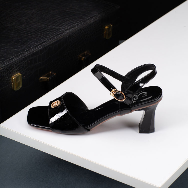 https://ella.vn/wp-content/uploads/2020/06/vuong-sandal-cao-cap-cao-7cm-ela785-1.jpg