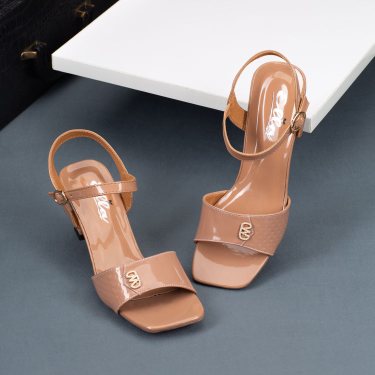 https://ella.vn/wp-content/uploads/2020/06/vuong-sandal-cao-cap-cao-7cm-ela785-7.jpg